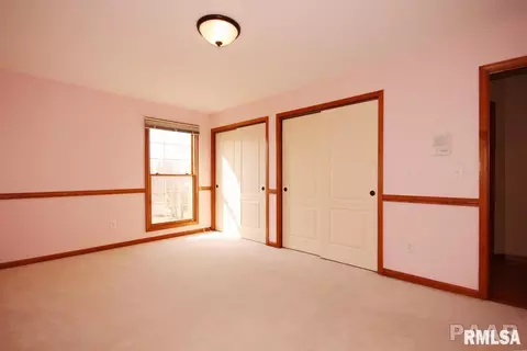 1129 E Juniper St, Canton, IL 61520 photo 25