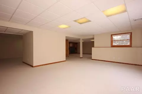 1129 E Juniper St, Canton, IL 61520 photo 34