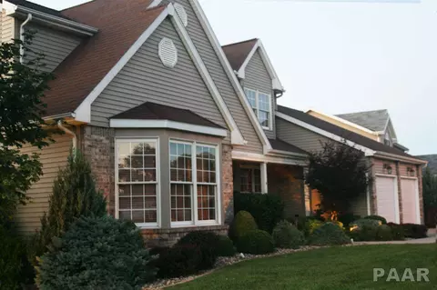 1129 E Juniper St, Canton, IL 61520 photo 3