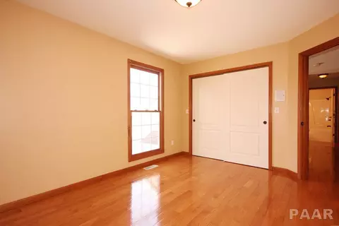 1129 E Juniper St, Canton, IL 61520 photo 29