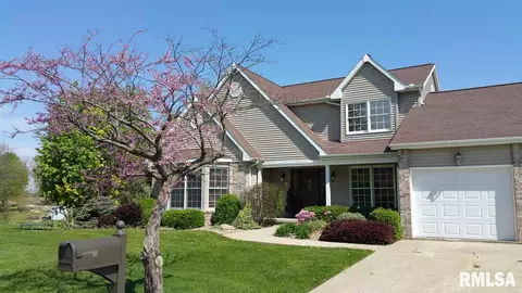 1129 E Juniper St, Canton, IL 61520 photo 1