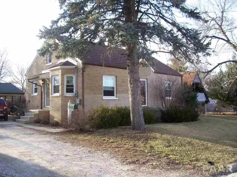 406 Henry St, Eureka, IL 61530 photo 1