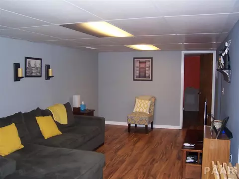 406 Henry St, Eureka, IL 61530 photo 20