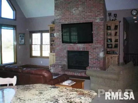 7601 W Grange Hall Rd, Dunlap, IL 61525 photo 5