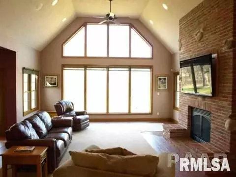 7601 W Grange Hall Rd, Dunlap, IL 61525 photo 4