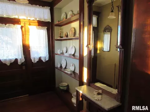 210 E Adams, Morton, IL 61550 photo 4