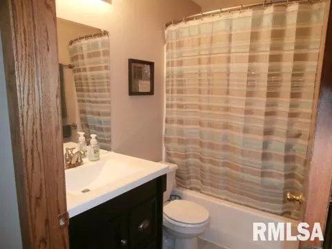 905 Dennis, Eureka, IL 61530 photo 15