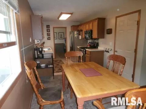 905 Dennis, Eureka, IL 61530 photo 6