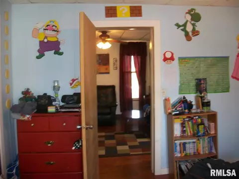 465 W Maple, Canton, IL 61520 photo 15