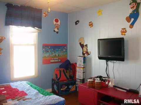 465 W Maple, Canton, IL 61520 photo 14
