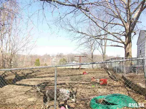 465 W Maple, Canton, IL 61520 photo 28