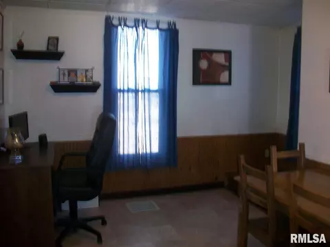 465 W Maple, Canton, IL 61520 photo 23