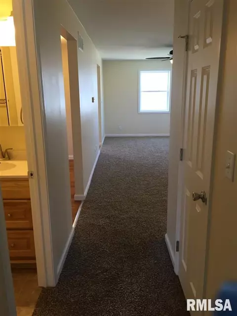 1107 Windsor, Washington, IL 61571 photo 15