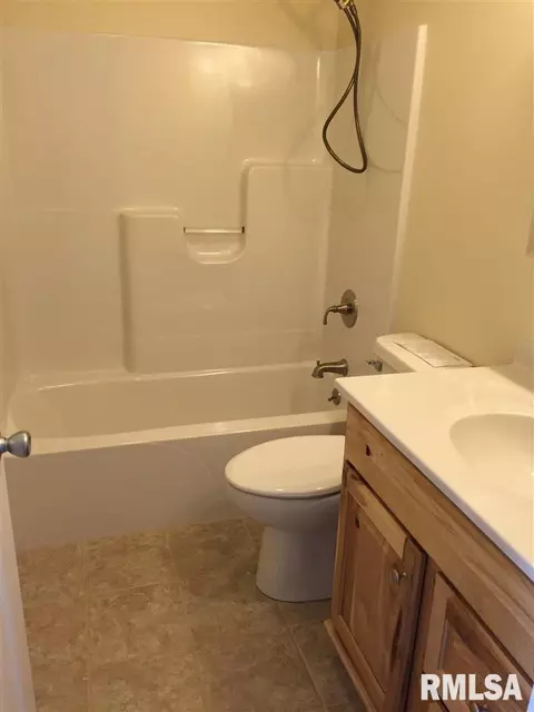 1107 Windsor, Washington, IL 61571 photo 16