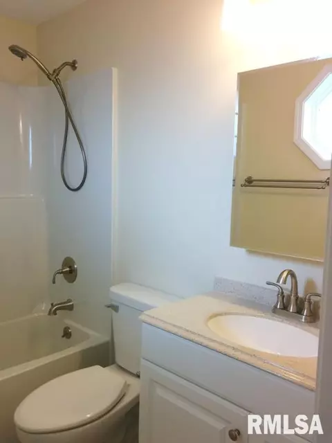 1107 Windsor, Washington, IL 61571 photo 19