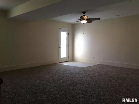 1107 Windsor, Washington, IL 61571 photo 23