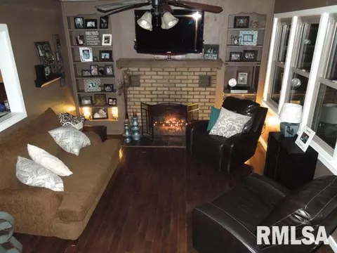 708 Eldridge, Washington, IL 61571 photo 5