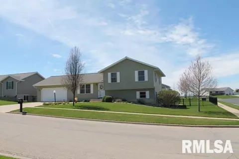 2100 Cody Dr, Eureka, IL 61530 photo 1