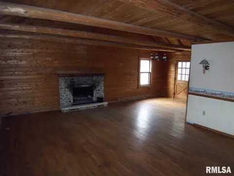 303 W Sunny Ln, Eureka, IL 61530 photo 3