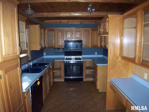303 W Sunny Ln, Eureka, IL 61530 photo 4