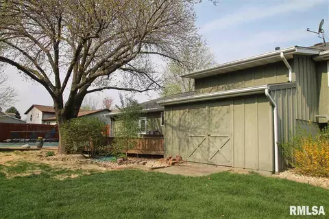 323 Pinecrest Dr, Germantown Hills, IL 61548 photo 30