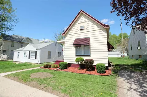 403 E Corrington Ave, Peoria, IL 61603 photo 2