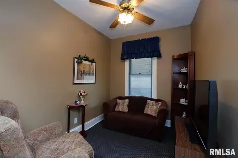 403 E Corrington Ave, Peoria, IL 61603 photo 10
