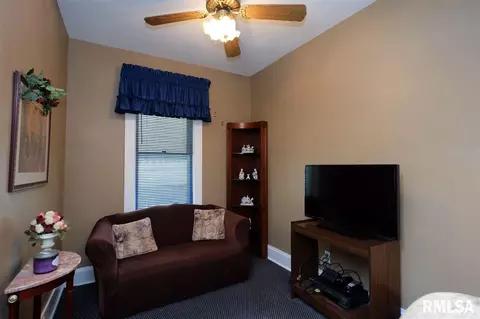 403 E Corrington Ave, Peoria, IL 61603 photo 11
