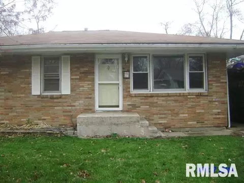 410 Capri St, Pekin, IL 61554 photo 1