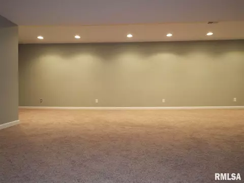1260 E Monroe, Morton, IL 61550 photo 27