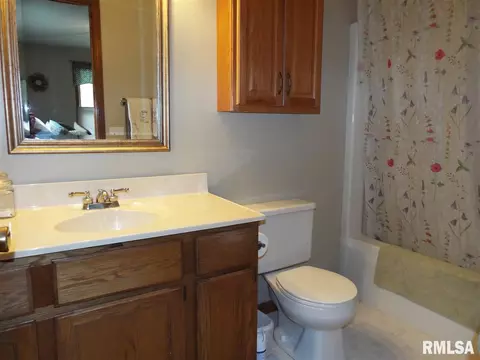 215 Cedar Ave, Morton, IL 61550 photo 11