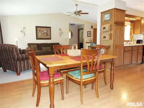 215 Cedar Ave, Morton, IL 61550 photo 5