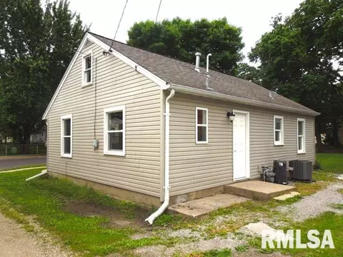 409 N 3rd St, Pekin, IL 61554 photo 15