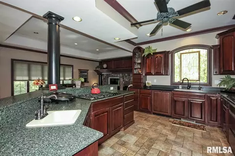 12909 N Georgetowne Rd, Dunlap, IL 61525 photo 9