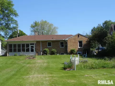 616 Spring St, Washington, IL 61571 photo 4