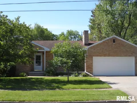 616 Spring St, Washington, IL 61571 photo 1