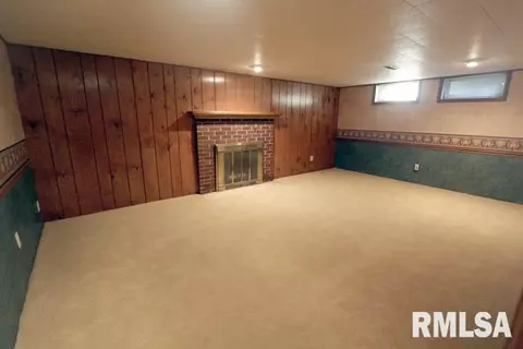 204 Embert Pl, Peoria, IL 61603 photo 24