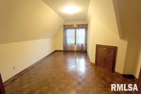 204 Embert Pl, Peoria, IL 61603 photo 17