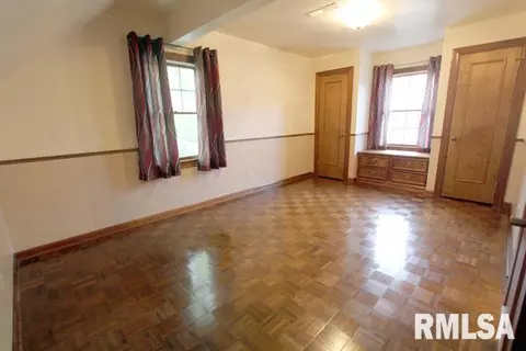 204 Embert Pl, Peoria, IL 61603 photo 13