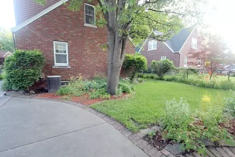 204 Embert Pl, Peoria, IL 61603 photo 31
