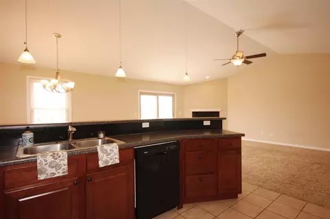 908 Crestview, Metamora, IL 61548 photo 7