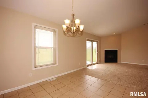 908 Crestview, Metamora, IL 61548 photo 10