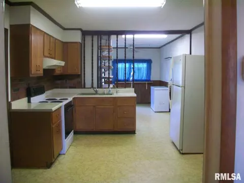 634 S 3rd, Canton, IL 61520 photo 18
