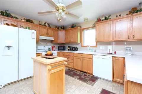 115 9th St, Lacon, IL 61540 photo 6
