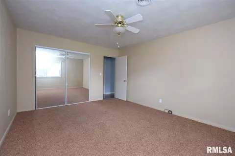 201 N 3rd St, Roanoke, IL 61561 photo 18