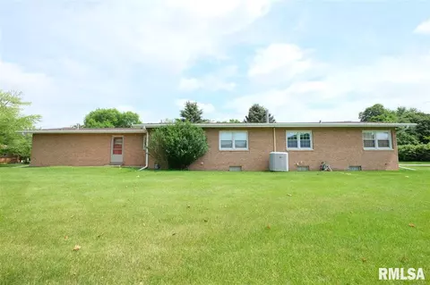 201 N 3rd St, Roanoke, IL 61561 photo 23