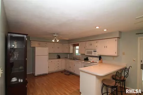 1048 Emerson St, Morton, IL 61550 photo 7