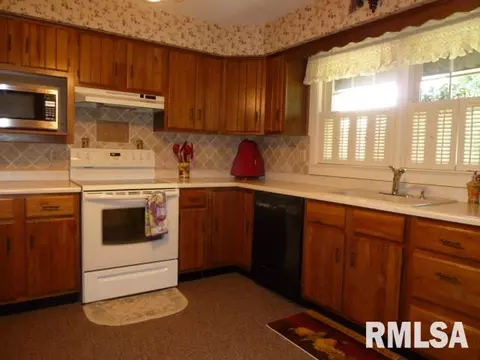 601 E Harrison St, Morton, IL 61550 photo 5