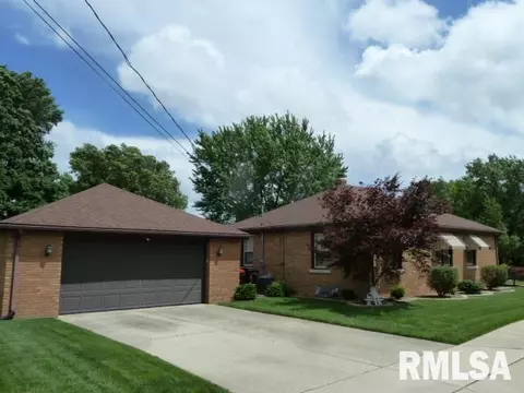 601 E Harrison St, Morton, IL 61550 photo 3