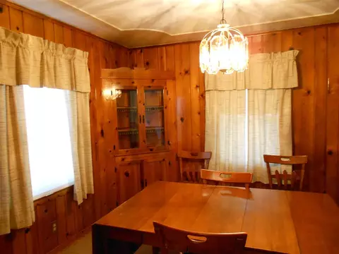 725 N Main St, Eureka, IL 61530 photo 7